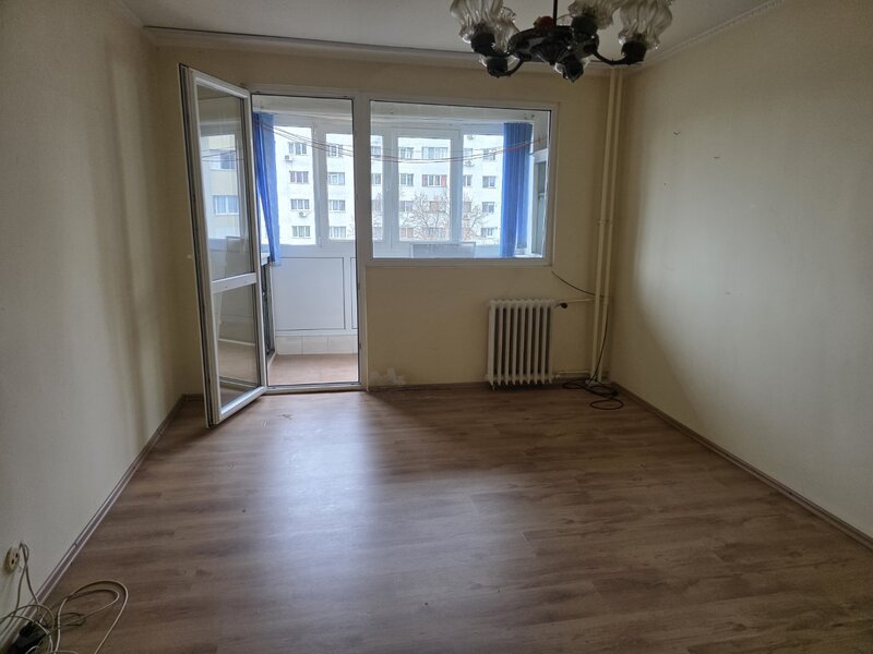 Jean Steriadi, 5 minute metrou 1 Decembrie 1918, bloc reabilitat