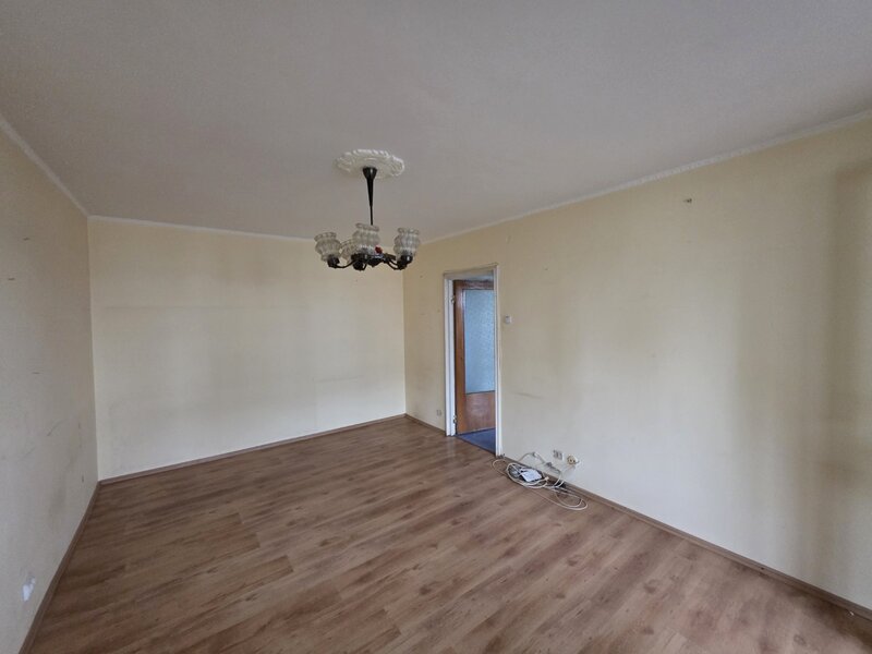 Jean Steriadi, 5 minute metrou 1 Decembrie 1918, bloc reabilitat