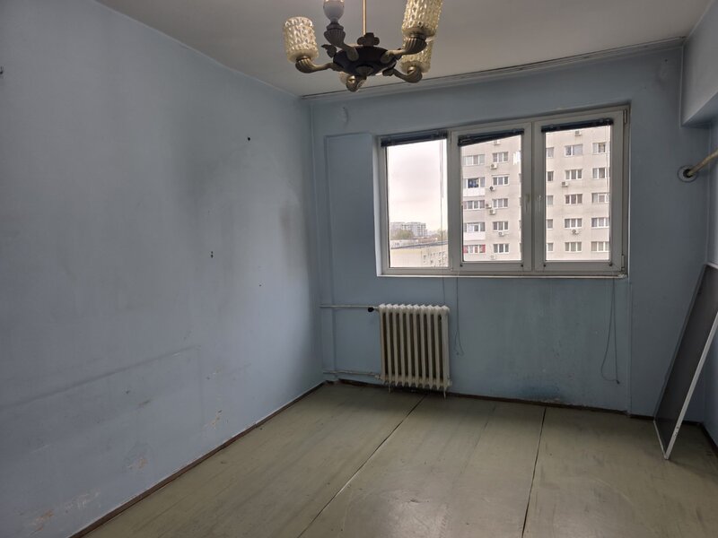 Jean Steriadi, 5 minute metrou 1 Decembrie 1918, bloc reabilitat